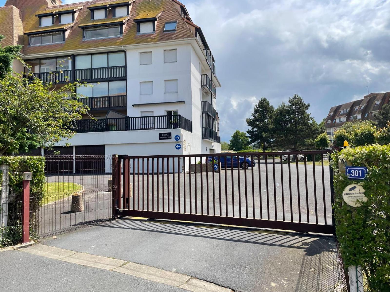 Super Deauville Appartement 2 Pieces Cosy Proche Plage Plein Sud วิลเลร์-ซูร์-แมร์ ภายนอก รูปภาพ